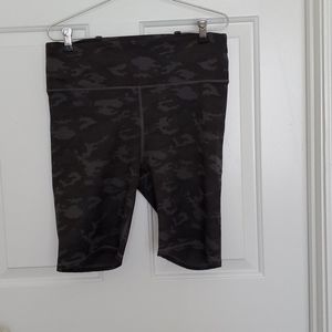 Fabletics Bermuda short